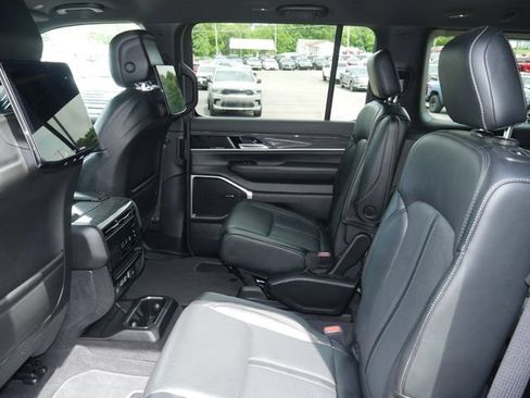 Used 2022 Jeep Wagoneer Series III w/ Rear Seat Video Group 1 AWD/4WD image 28