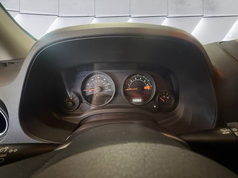 Certified 2016 Jeep Patriot Latitude image 8