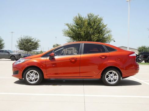 Used 2019 Ford Fiesta SE FWD image 5