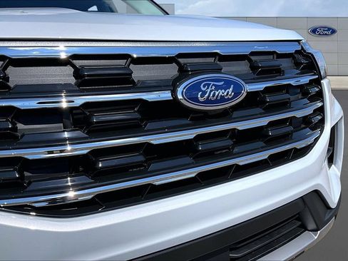 New 2026 Ford Explorer Active w/ Active Comfort Package AWD/4WD image 34