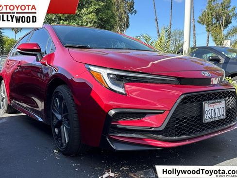 Used 2025 Toyota Corolla SE w/ SE Premium Package FWD image 1