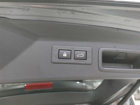 Used 2025 Subaru Forester Premium w/ Convenience Package #1 image 14