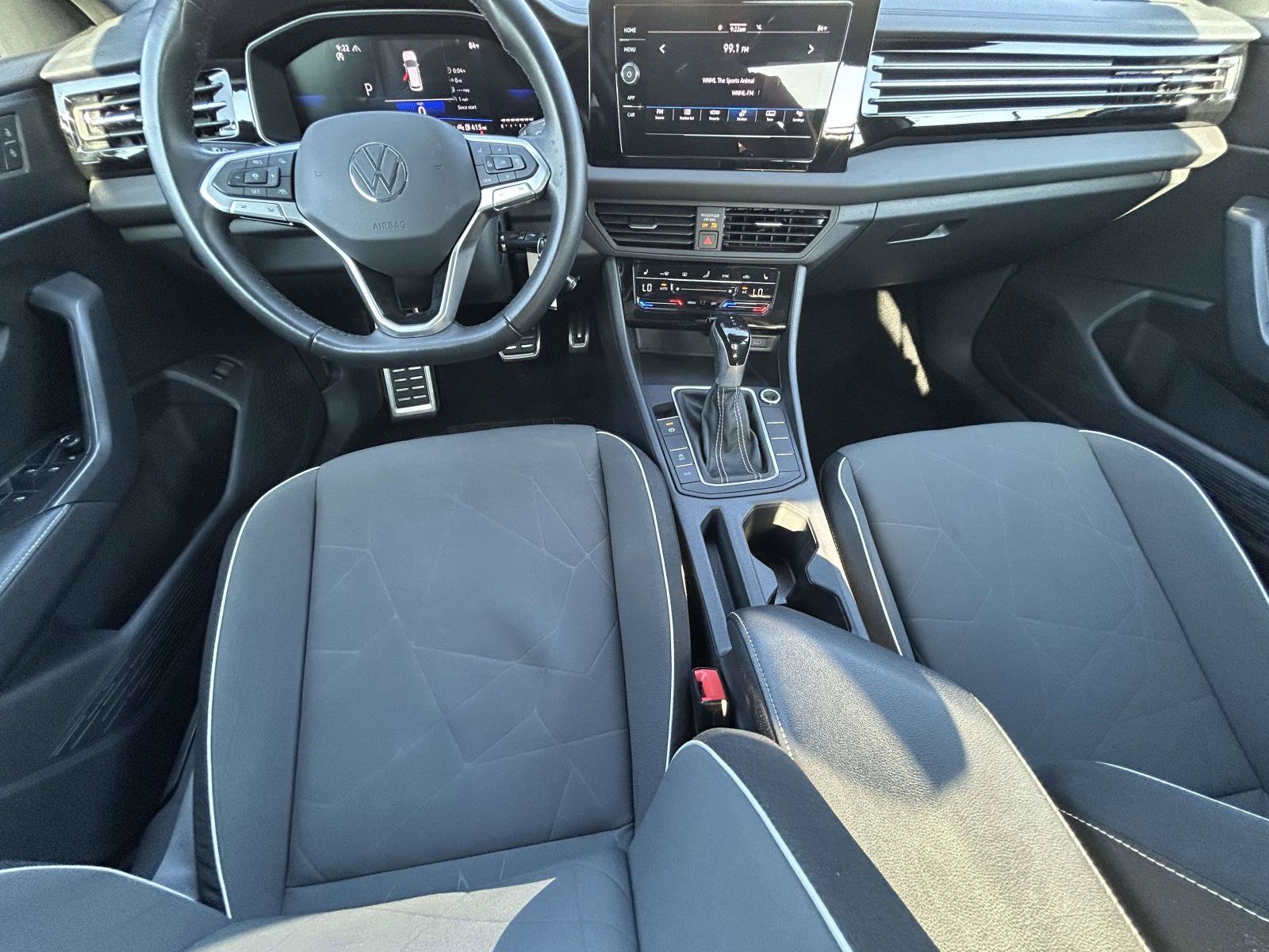 Used 2025 Volkswagen Jetta Sport FWD image 13