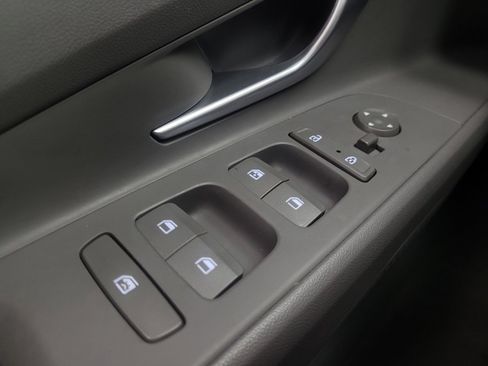 Used 2023 Hyundai Elantra SEL image 27