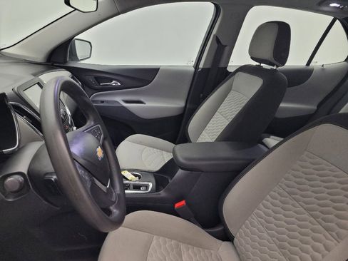 Used 2018 Chevrolet Equinox LS image 17