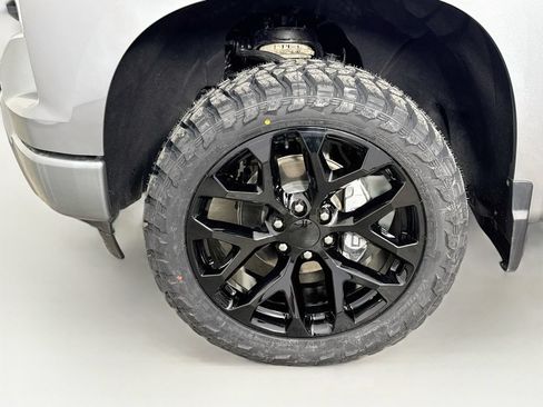 Used 2023 Chevrolet Silverado 1500 Custom RWD image 30