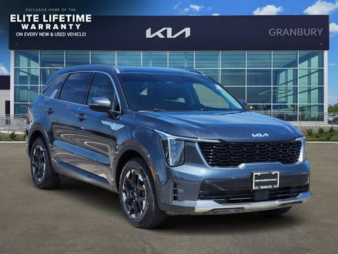 Used 2025 Kia Sorento S w/ Panoramic Sunroof Package FWD image 3
