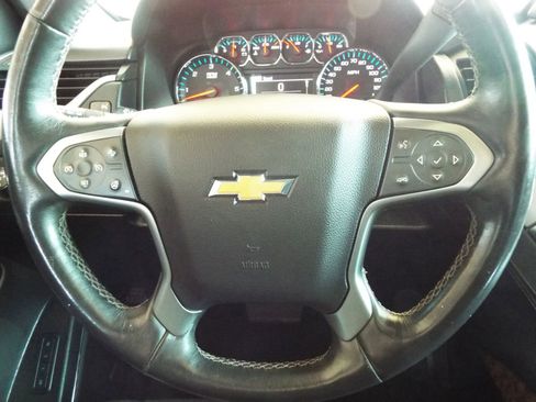 Used 2015 Chevrolet Suburban LTZ image 13