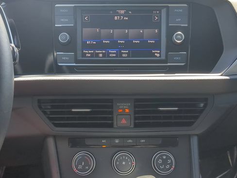 Certified 2024 Volkswagen Jetta S FWD image 19
