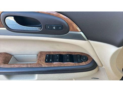 Used 2012 Buick Enclave Leather image 19