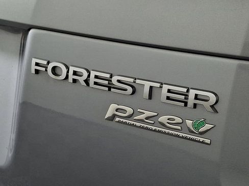 Used 2017 Subaru Forester 2.5i Premium AWD/4WD image 30