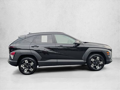 Certified 2024 Hyundai Kona SEL AWD/4WD image 4