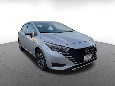 Used 2025 Nissan Versa SV FWD image 3