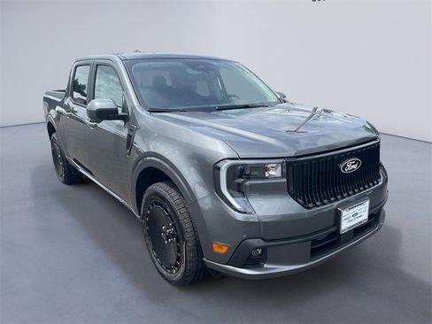 New 2025 Ford Maverick Lobo image 3