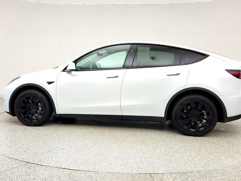 Used 2024 Tesla Model Y Long Range image 8