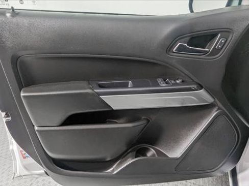 Used 2022 Chevrolet Colorado LT w/ Fleet Safety Package AWD/4WD image 13