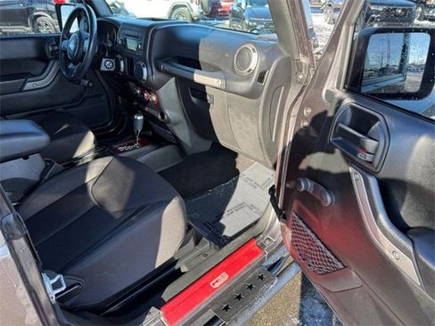 Used 2018 Jeep Wrangler Sport S image 11