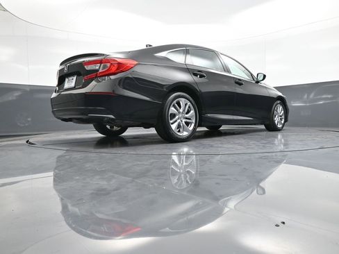 Certified 2019 Honda Accord LX image 28