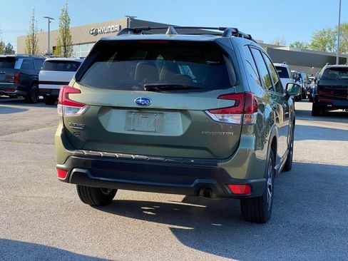 Used 2020 Subaru Forester Premium image 7