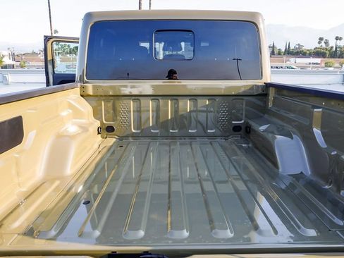 New 2026 Jeep Gladiator Rubicon AWD/4WD image 31
