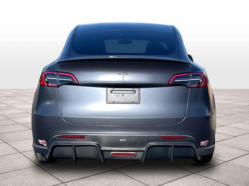 Used 2023 Tesla Model Y Performance AWD/4WD image 8