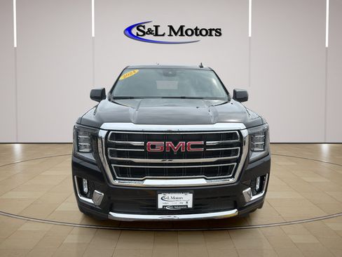 Used 2024 GMC Yukon SLT w/ SLT Premium Package AWD/4WD image 4
