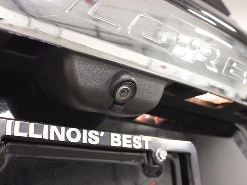Used 2022 Ford Explorer XLT w/ Equipment Group 202A AWD/4WD image 15