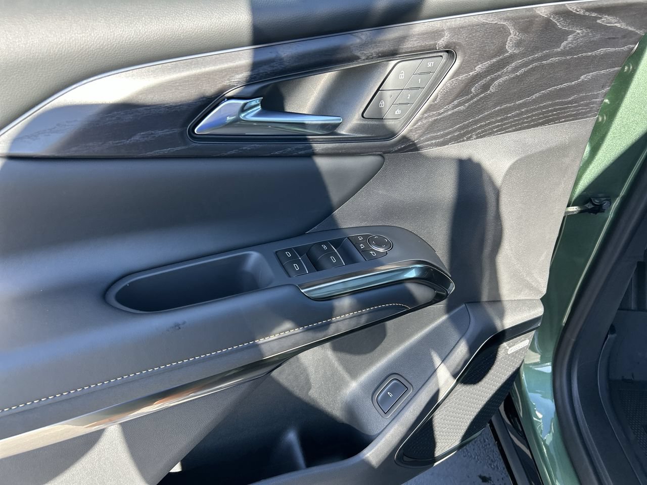 New 2027 Chevrolet Traverse High Country w/ LPO, Floor Liner Package AWD/4WD image 21