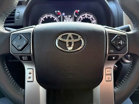 Used 2021 Toyota 4Runner Limited AWD/4WD image 15