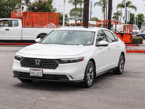 Certified 2023 Honda Accord EX image 3