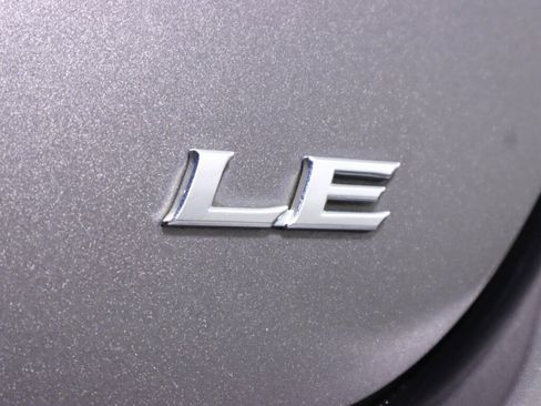 Used 2019 Toyota Camry LE FWD image 32