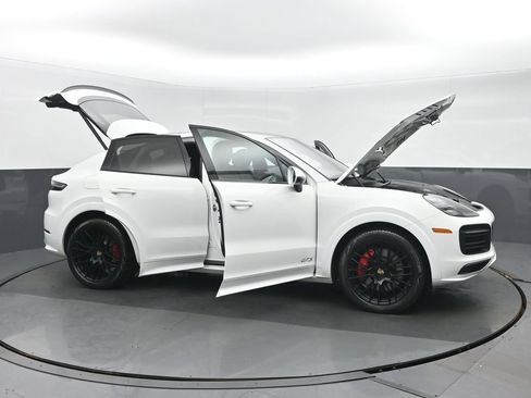 Used 2021 Porsche Cayenne GTS AWD/4WD image 44