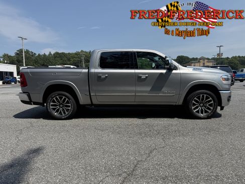 Used 2025 RAM 1500 Limited w/ Trailer Tow Group AWD/4WD image 8