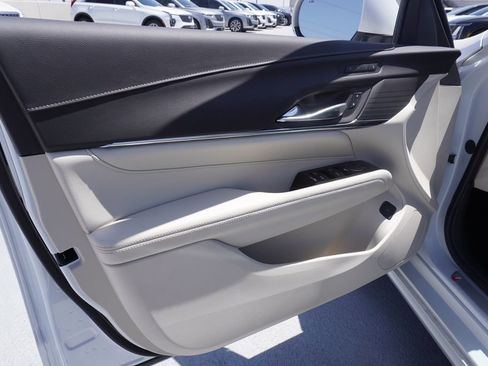 New 2025 Cadillac CT4 Premium Luxury image 15