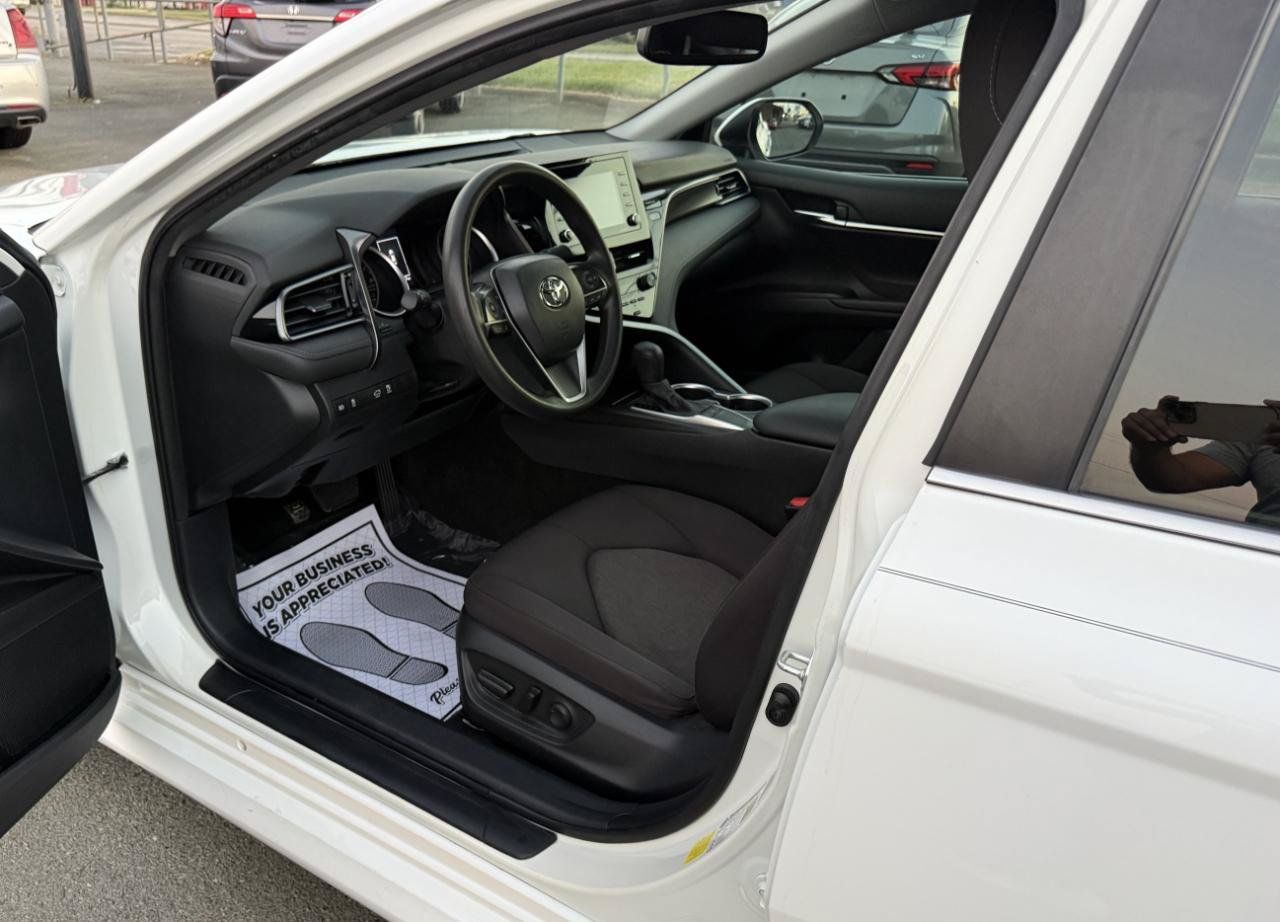 Used 2023 Toyota Camry LE w/ Convenience Package FWD image 8