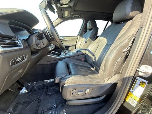 Used 2021 BMW X5 xDrive45e w/ Parking Assistance Package image 9