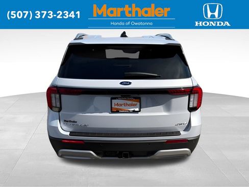 Used 2026 Ford Explorer Platinum w/ LUX Leather Package AWD/4WD image 4
