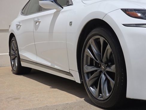 Used 2018 Lexus LS 500 F Sport w/ Accessory Package (Z1) RWD image 41