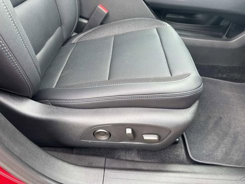 New 2025 Chevrolet Equinox EV LT w/ Convenience Package II image 11