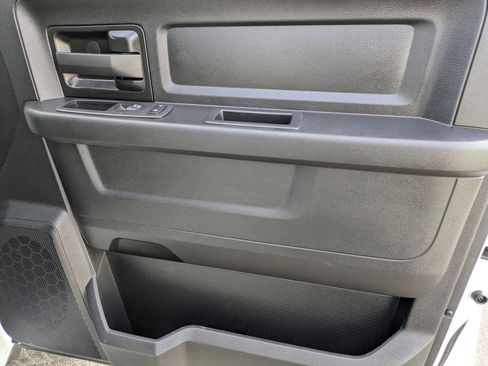 Used 2024 RAM 3500 Tradesman w/ Chrome Appearance Group image 30