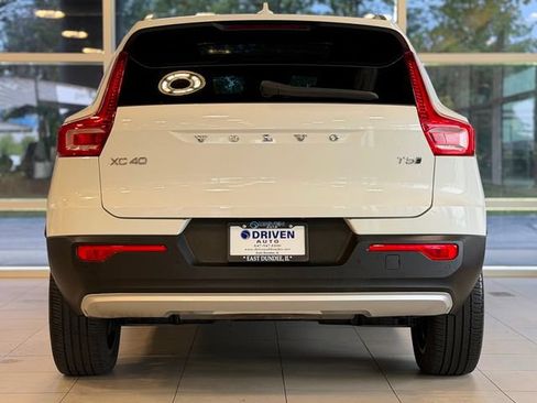 Used 2020 Volvo XC40 T5 Momentum w/ Protection Package AWD/4WD image 5