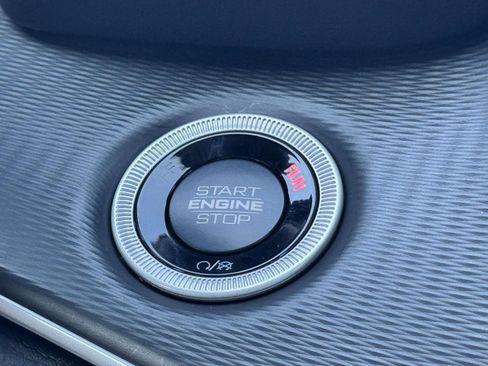 New 2025 Jeep Grand Cherokee Laredo w/ Luxury Tech Group I AWD/4WD image 7