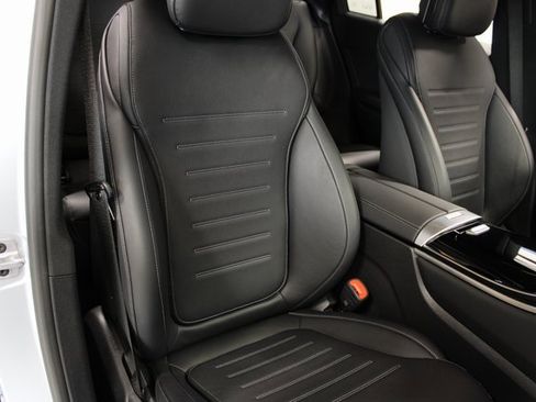 Used 2024 Mercedes-Benz GLC 300 image 14