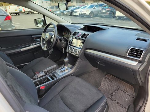 Used 2015 Subaru Crosstrek 2.0i Premium image 16