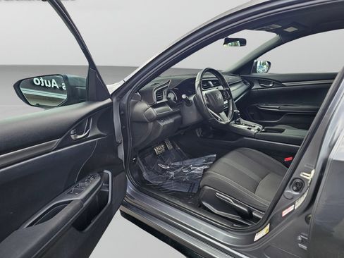 Used 2018 Honda Civic Sport image 18
