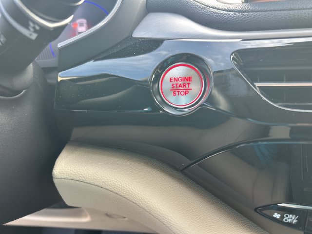 Certified 2025 Acura MDX FWD image 25