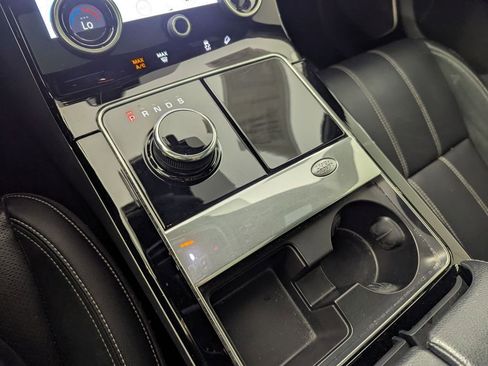 Used 2020 Land Rover Range Rover Velar R-Dynamic S image 11