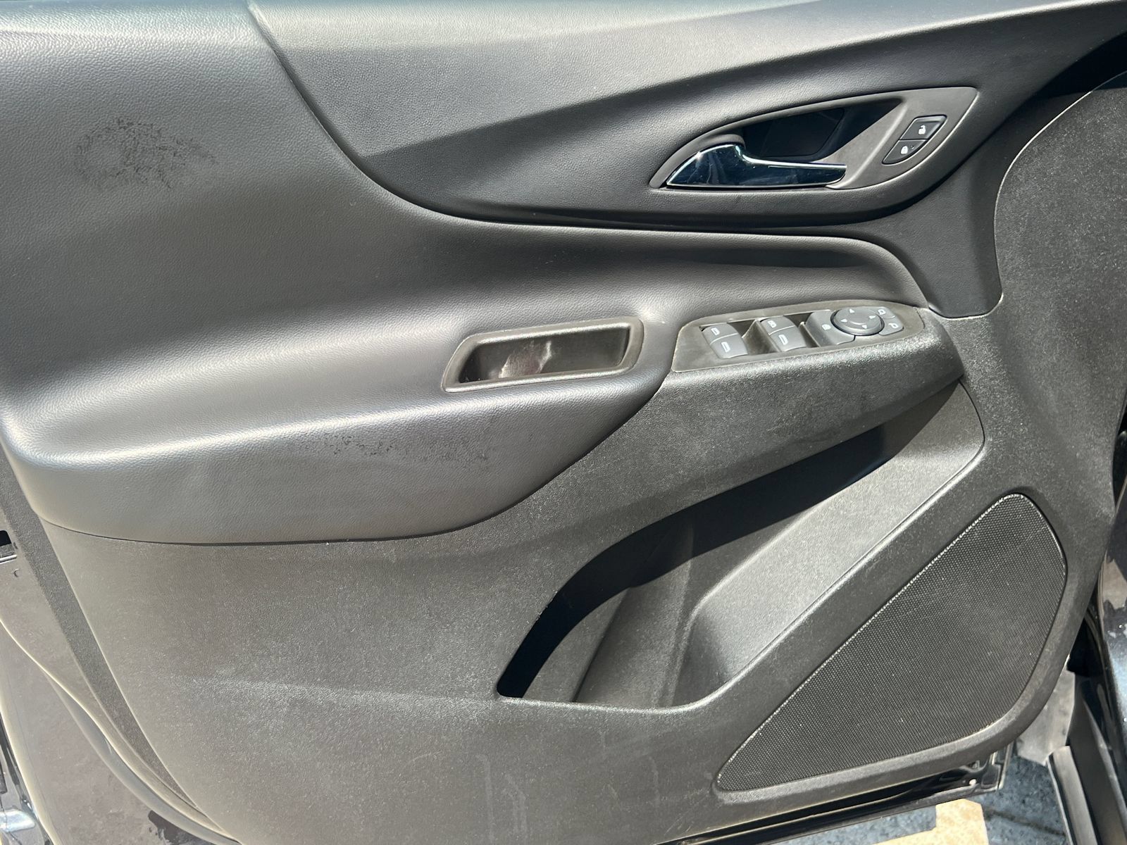 Used 2023 Chevrolet Equinox LT FWD image 11