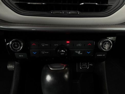 Used 2025 Jeep Compass Limited AWD/4WD image 28