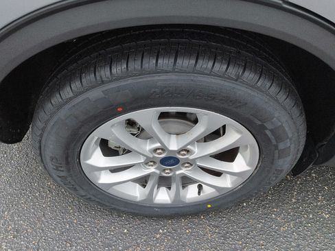Used 2022 Ford Escape S FWD image 9